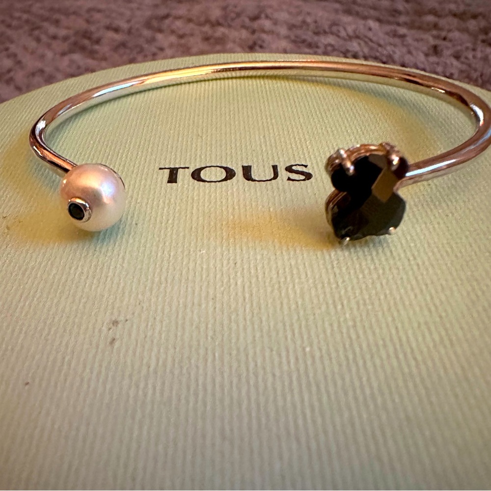 Tous bracelet with a freshwater pearl and onix. Sterling Silver& adjustable. - Picture 1 of 3